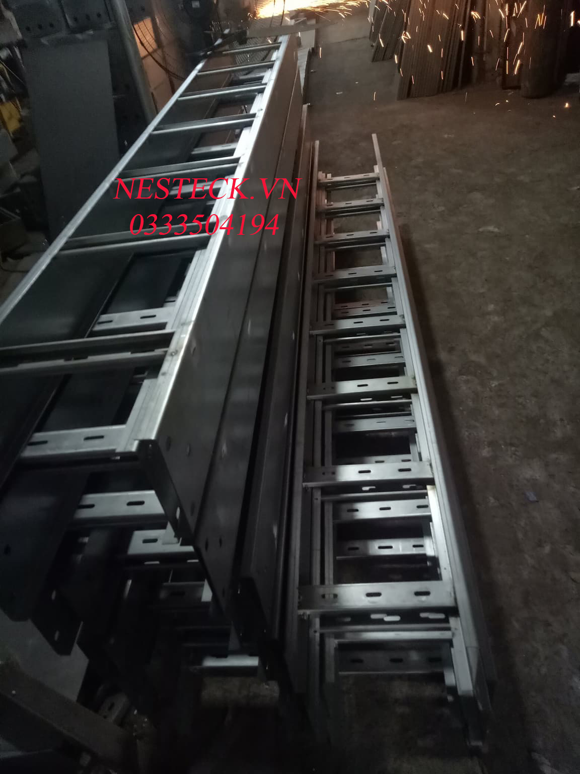 Thang cáp mạ kẽm 250x150x1.5mm 2