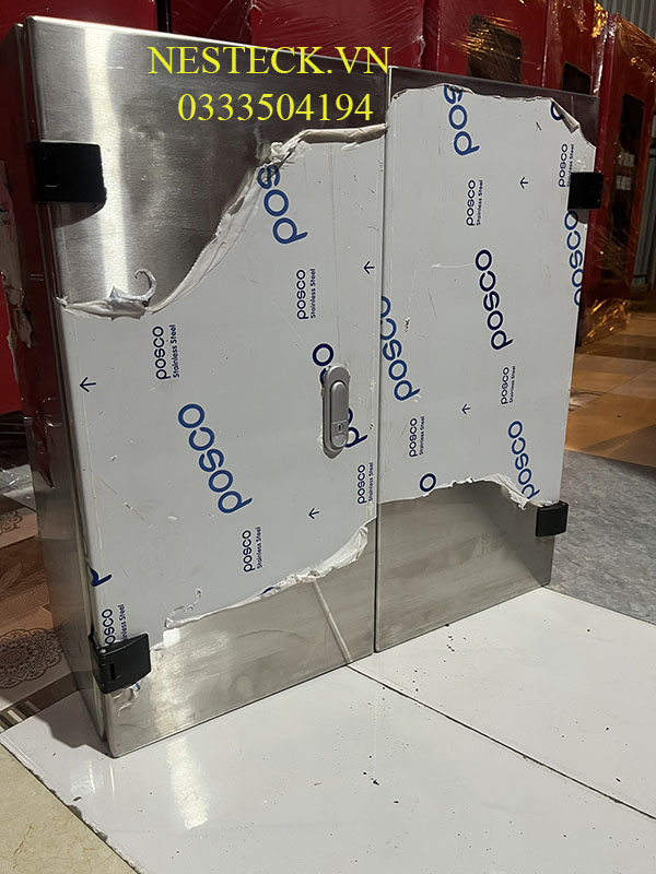 tủ điện inox 304 2 lớp cánh
