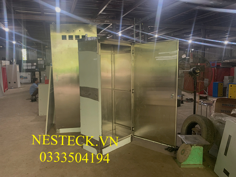 Vỏ tủ điện inox 304 2200x900x600x1,5mm Vỏ tủ điện inox 304 2200x900x600x1,5mm