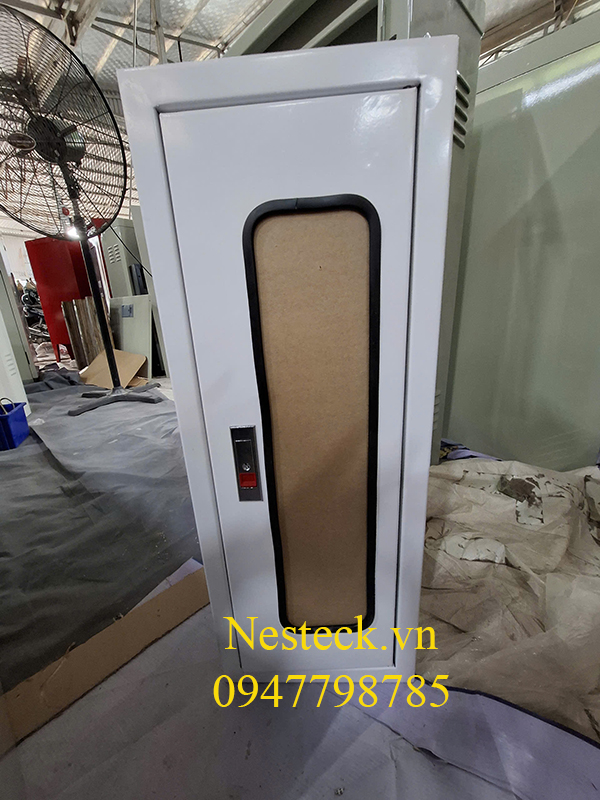 Vỏ tủ điện kim loại sơn trắng 500x300x250x0,8mm gắn mica giá tốt