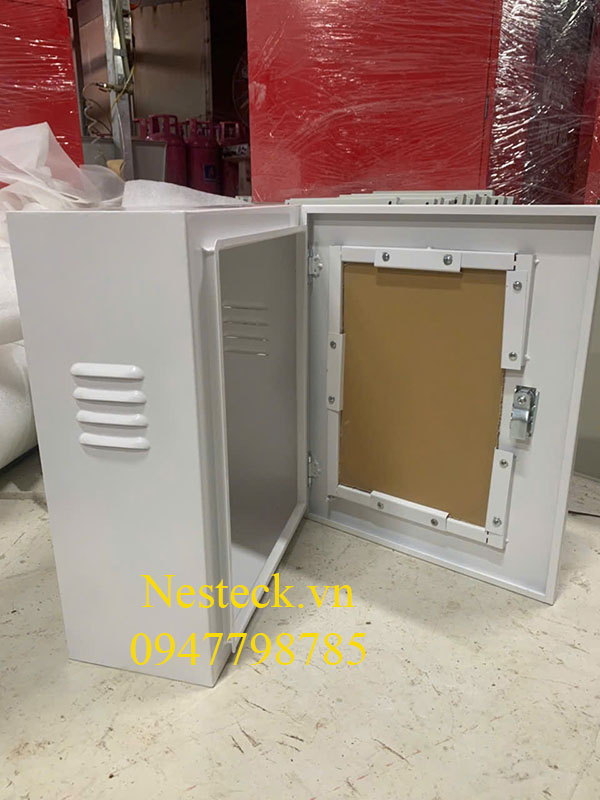 Vỏ tủ điện 1 lớp cánh 500x400x200mm có kính mica chuẩn giá xưởng Hà Nội