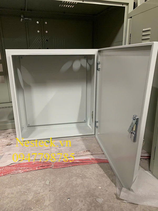 vo-tu-dien-1-lop-canh-hong-tu-khoet-lo-quat