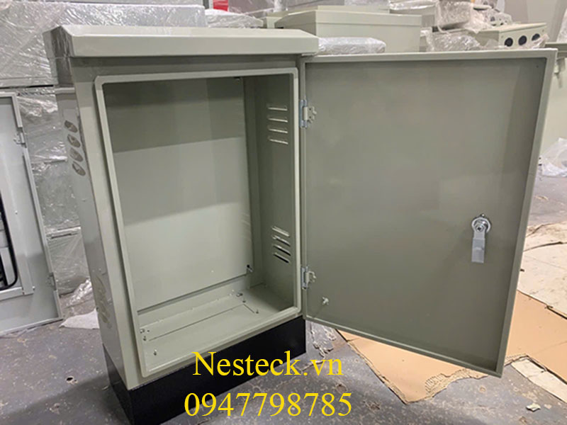 vo-tu-dien-ngoai-troi-son-tinh-dien-co-panel