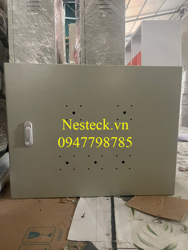 Vỏ-tủ-điện-trong-nhà-sơn-tĩnh-điện-cánh-ngoài-khoét-lỗ-kích-thước-400x 600x200x1mm-có-hàn-tăng-cứng-cánh-giá-tốt-tại-xưởng-hà-nội-và-TP HCM