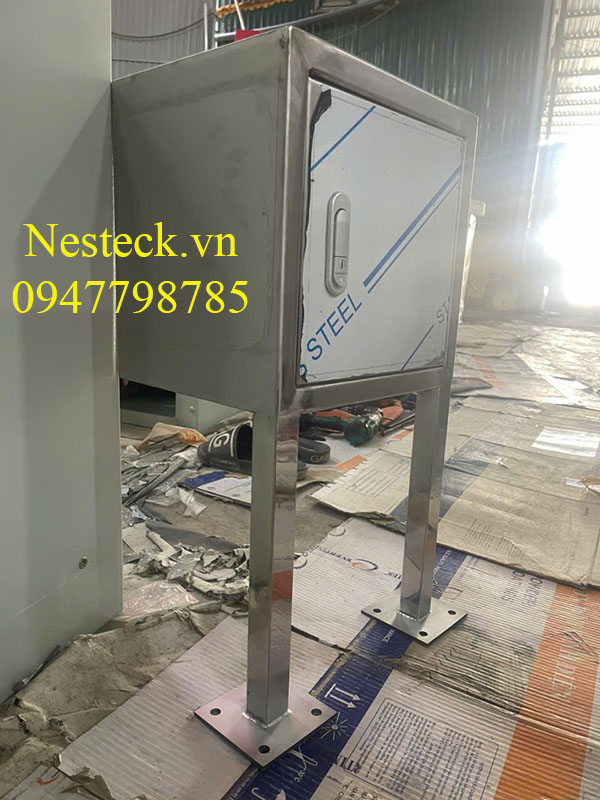 hop-dien-inox-304-cong-nghiep-khong-mat-lung-gia-re